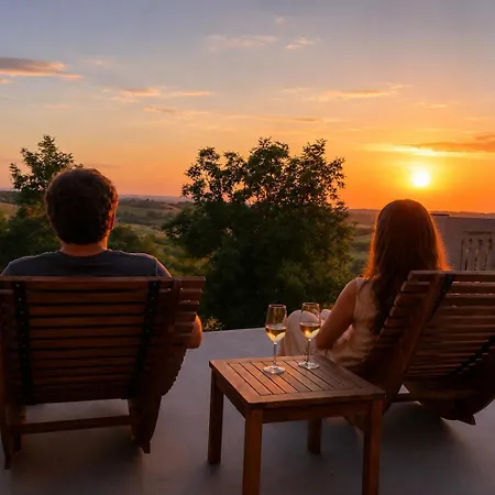 Relais La Monferrina Bed & Breakfast