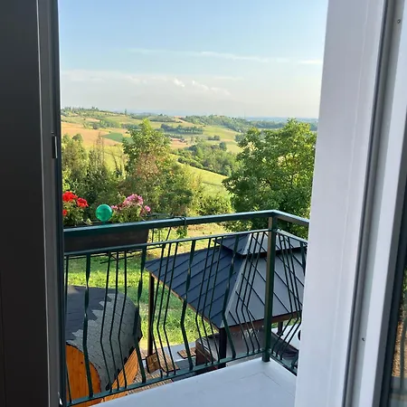 Relais La Monferrina Bed & Breakfast