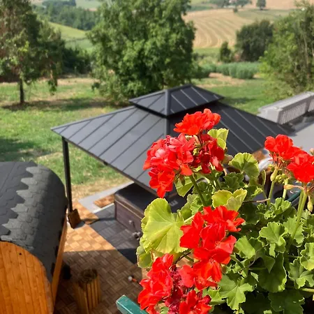 Relais La Monferrina Bed & Breakfast 4*